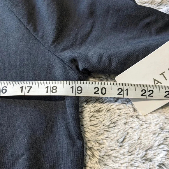 NEW Athleta Black Sweater Snappy Sweatshirt Long Sleeve Snap Button XS - Picture 7 of 9